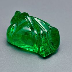 tsavorite carving