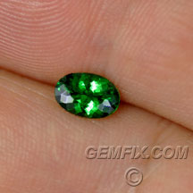 oval green tsavorite